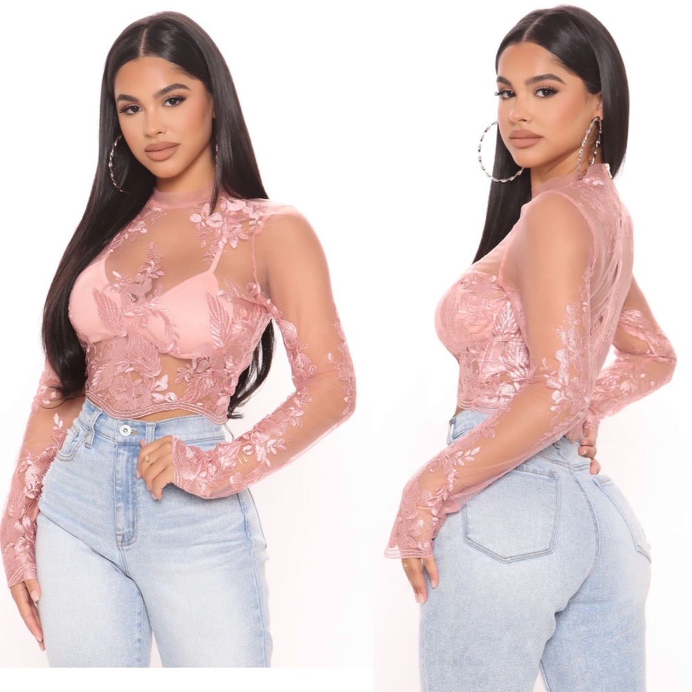 Woman’s Lace Top size large